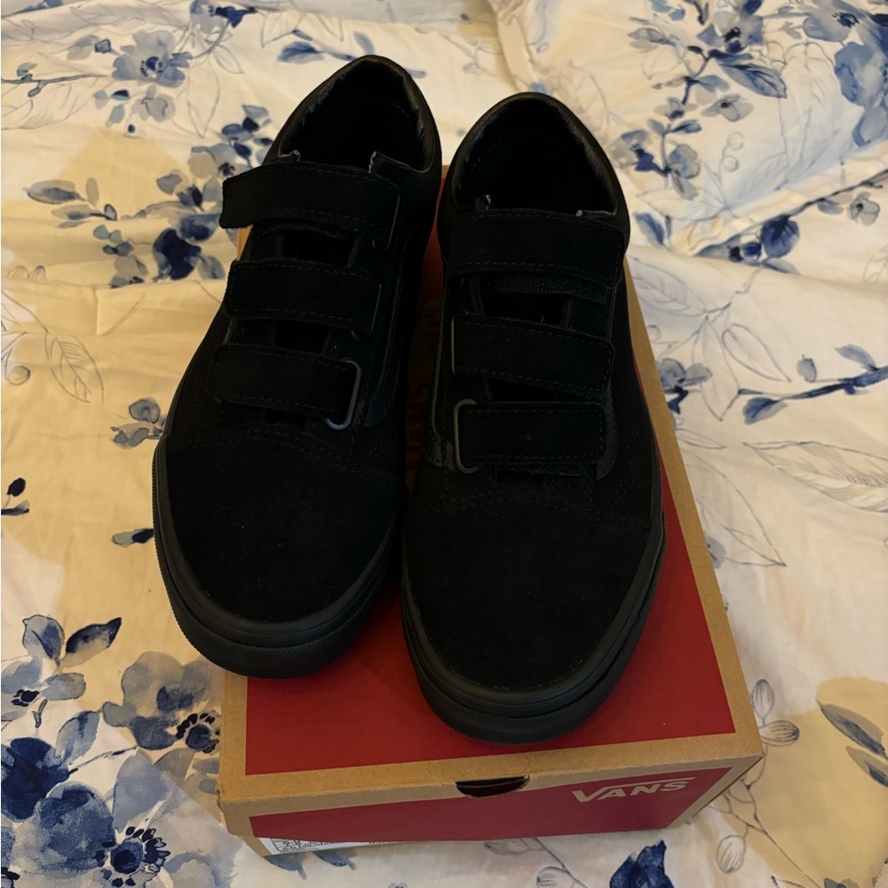 Vans Black Old Skool V Classic sneakers